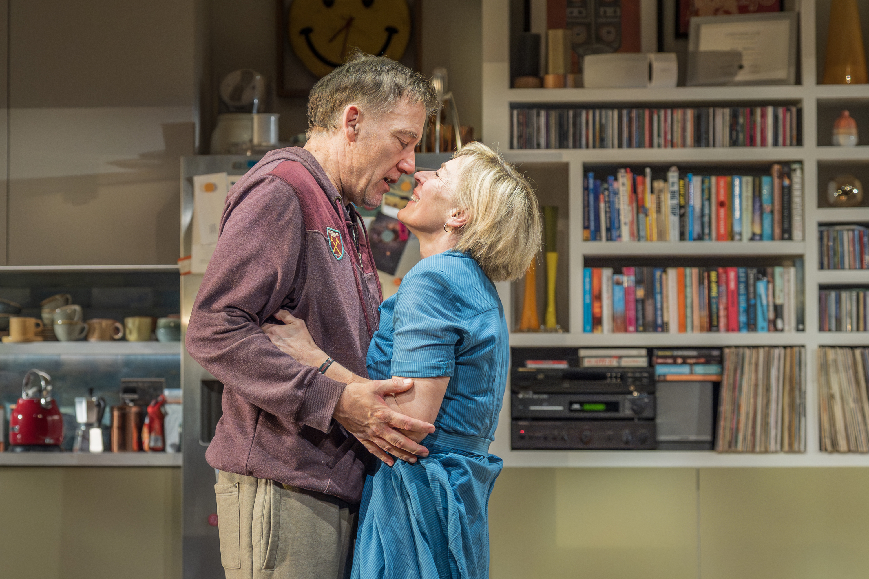 Clive Owen Stars in Final Play of Eldridge's Middle Age Trilogy at National Theatre