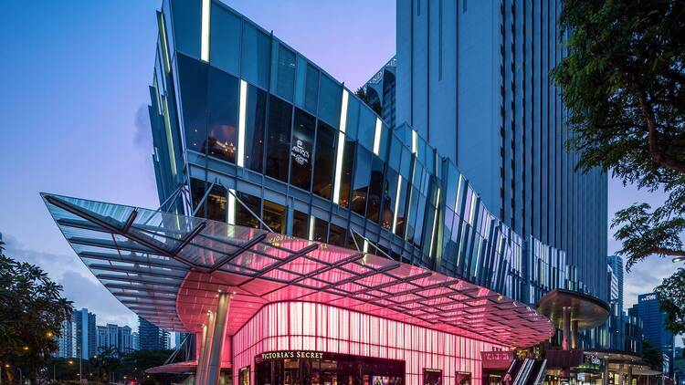 The Holiday Caravan at Mandarin Gallery