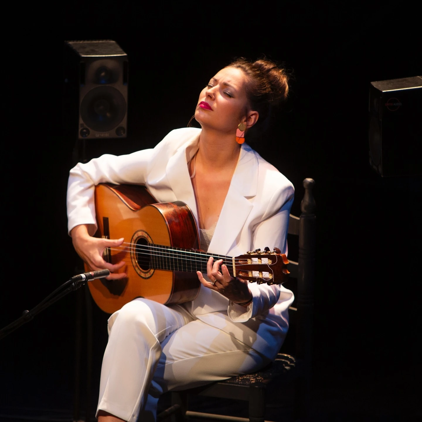 Mercedes Luj&aacute;n. @mercedeslujan_guitar