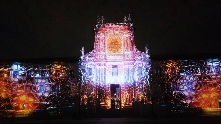 Asombrarse con un espectáculo de luces