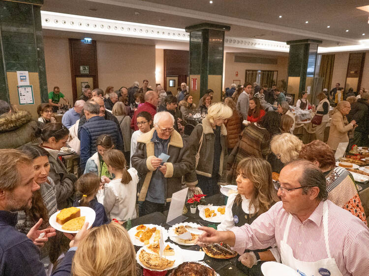 Mercadillo de Navidad de l'Entraide Française (NH Collection Eurobuilding)