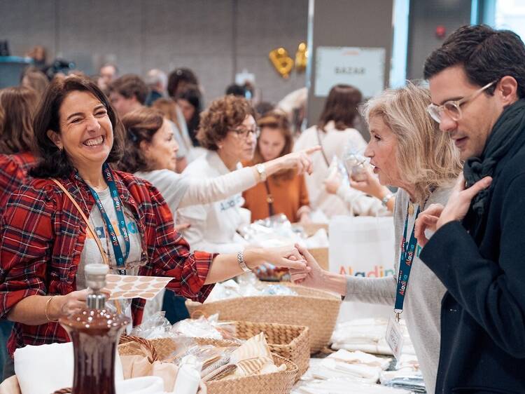 Dos mercadillos solidarios