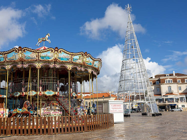 Take a ride on the Venetian Carousel Take a ride on the Venetian Carousel