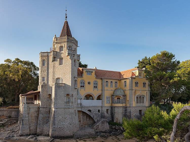 Discover the Palace of the Counts of Castro Guimarães with staged Christmas tours Discover the Palace of the Counts of Castro Guimarães with staged Christmas tours