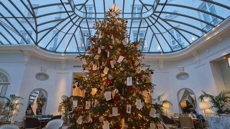 Hotel Mandarin Oriental Ritz Hotel Mandarin Oriental Ritz. Ilumina Madrid