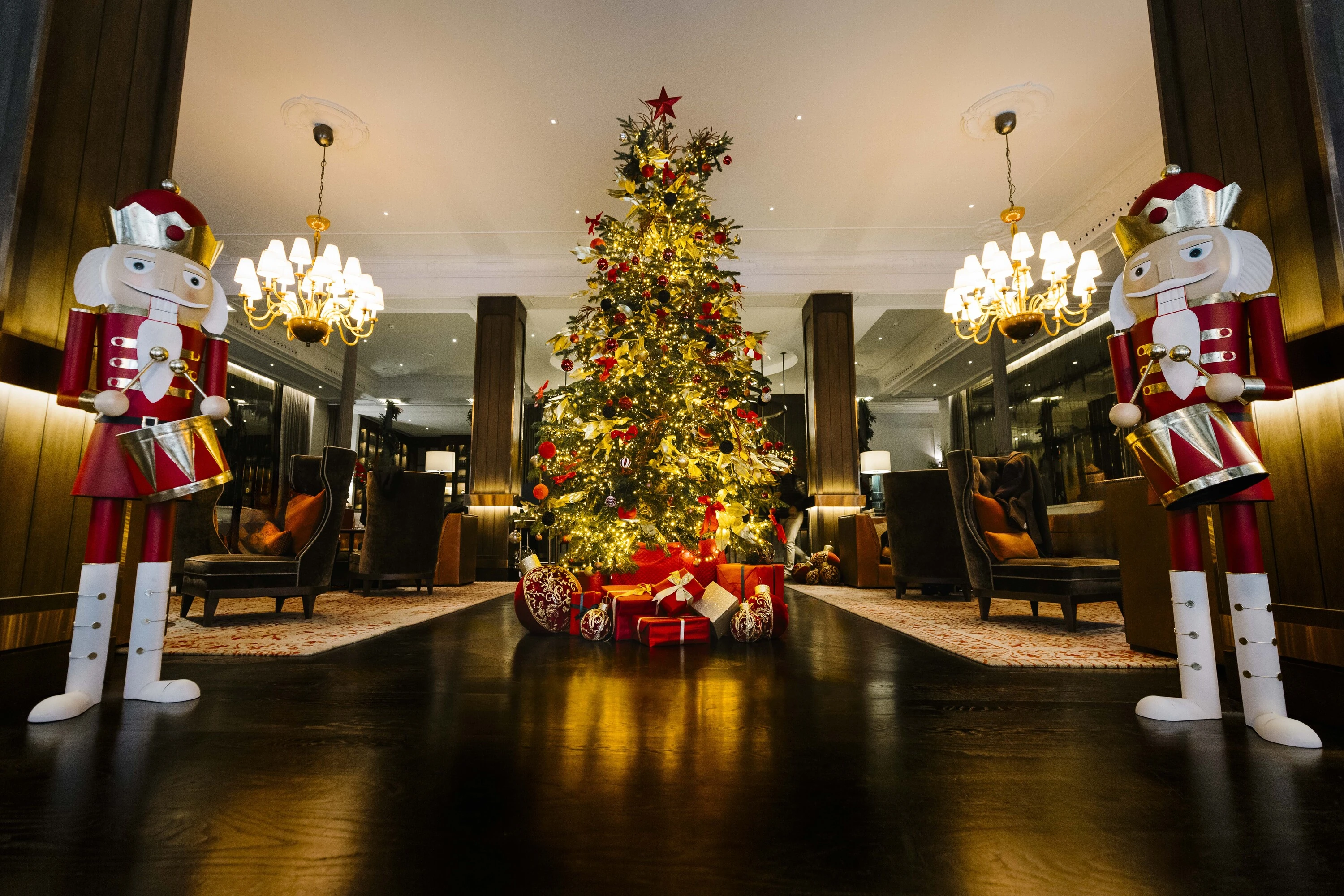 Gran Hotel Ingl&eacute;s, Arturo de Lucas. Ilumina Madrid