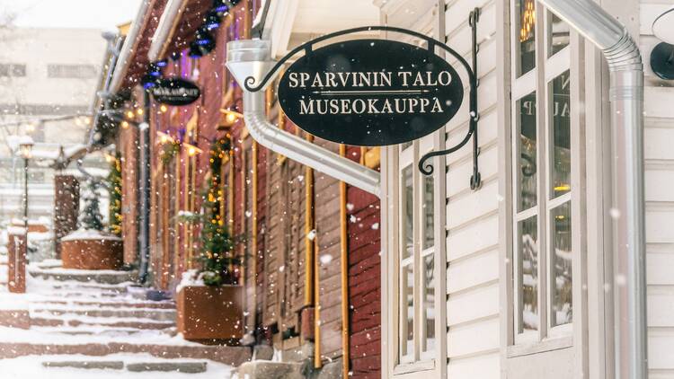 Virittäydy jouluun historiallisen Toivolan vanhan pihan Joulupihalla