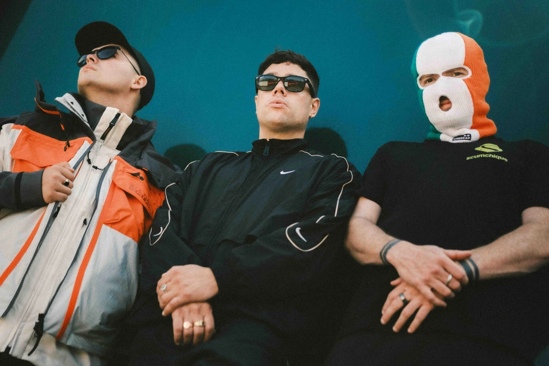 Kneecap press shot