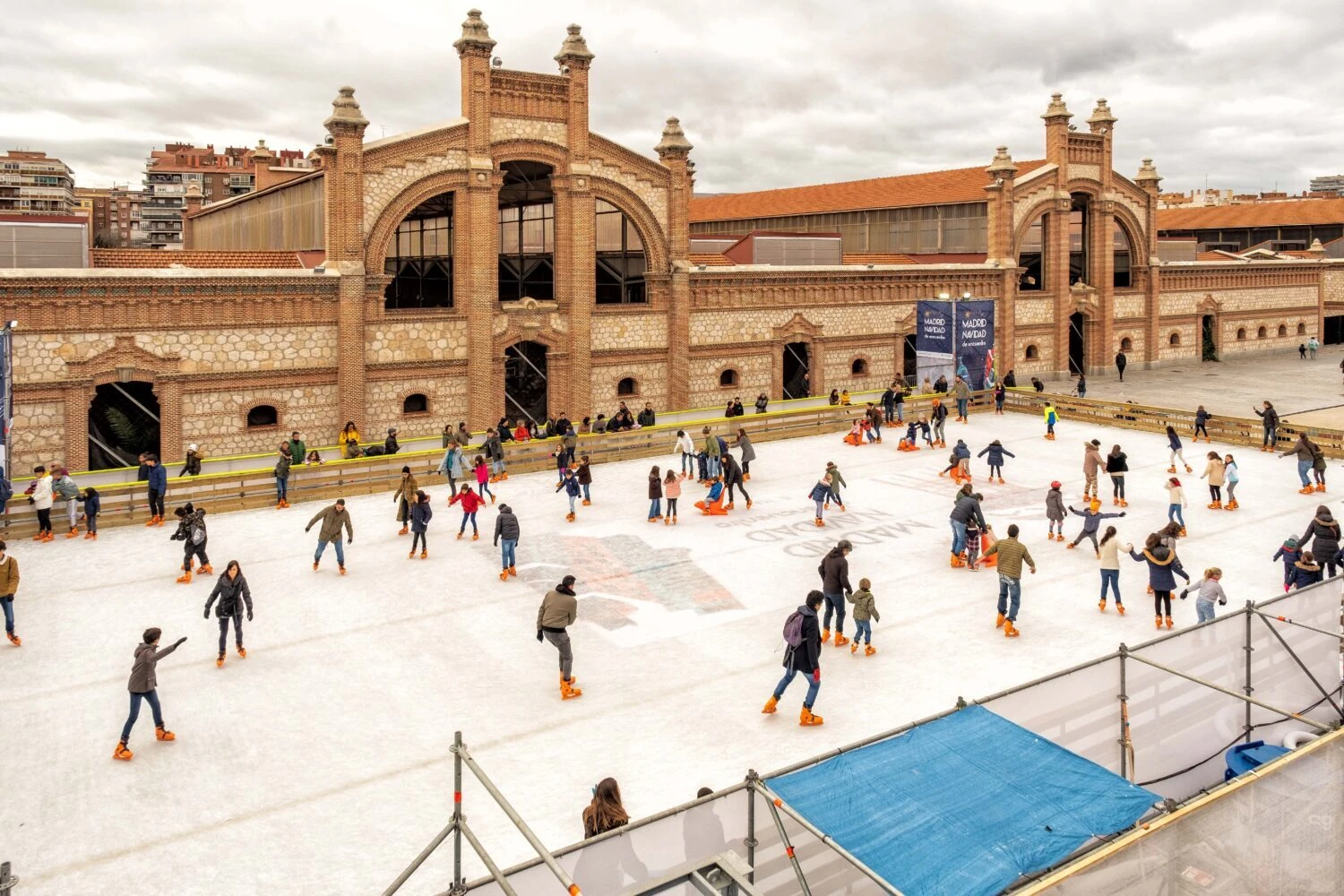 Pista de hielo Matadero Madrid. Ayuntamiento de Madrid