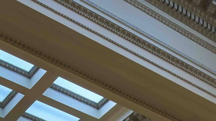 明治生命館 明治安田CAFE 丸の内