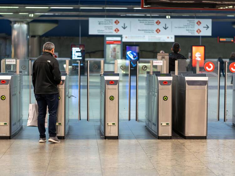 Esta parada de Metro esconderá una mini Feria del libro en noviembre: un día con las firmas de Megan Maxwell, Javier Sierra o Ana Jarén