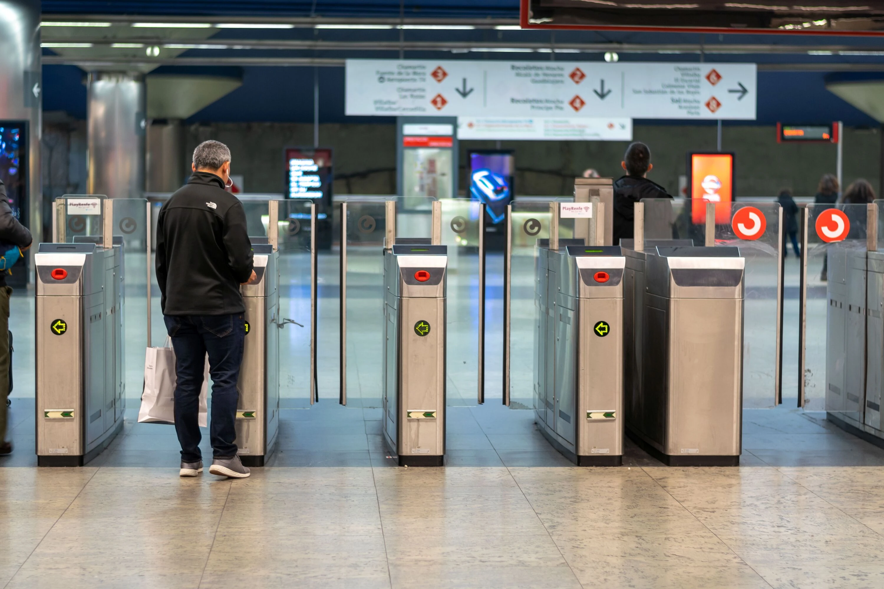 Estaci&oacute;n de Metro