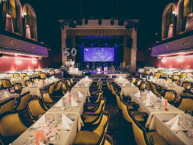 Nauti leffabrunssi Tuulensuun Palatsissa