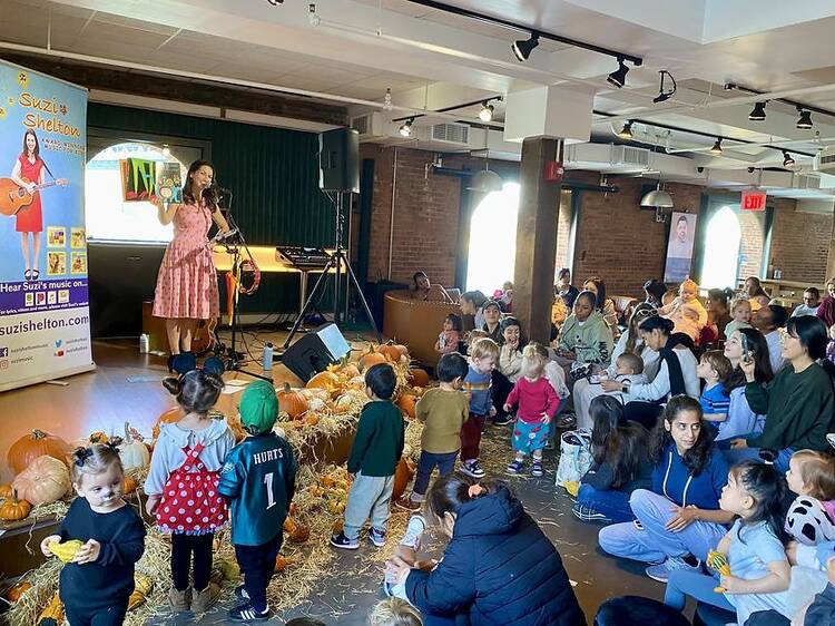 Free Kids’ Holiday Concert with Suzi Shelton and Special Guest Esther Crow