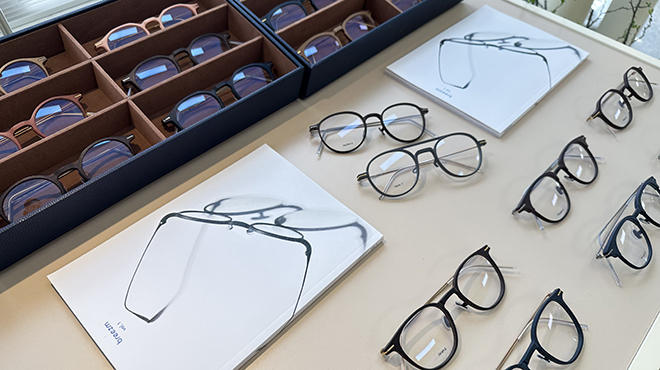 A new store in midtown uses AI to custom 3D print eyeglasses