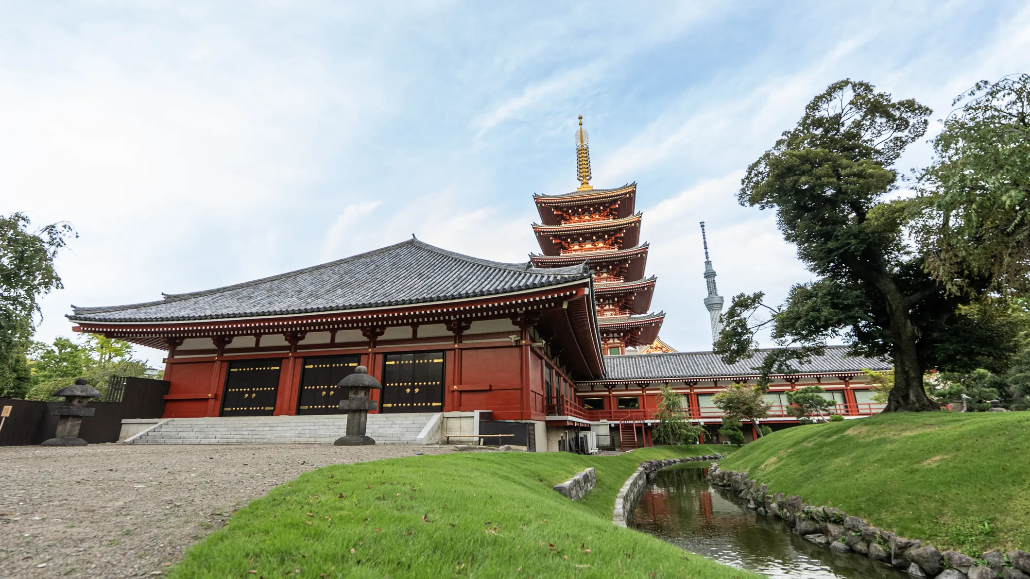 The 1,400-year-old Sensoji Temple is hosting a projection mapping show for the very first time