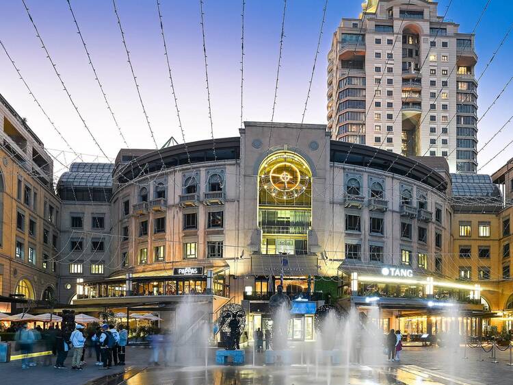 Nelson Mandela Square