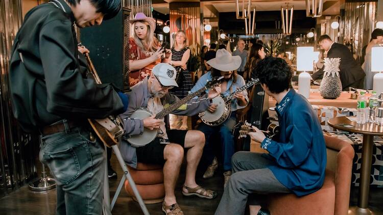 Catch Dr. Dunks bring his downtown Manhattan magic to Bangkok's messier nightlife corners