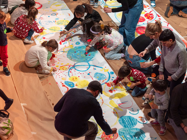 Este centro cultural será la casa para niños más divertida de Madrid: espectáculos para bebés, taller de bordado e instalaciones interactivas llenan este festival Este centro cultural será la casa para niños más divertida de Madrid: espectáculos para bebés, taller de bordado e instalaciones interactivas llenan este festival