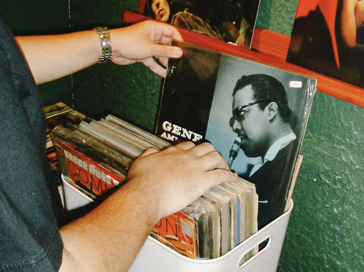 ปล่อยใจไปกับ Vibes สุดเจ๋งในงาน Grooves & Goodies! Format Flea Market