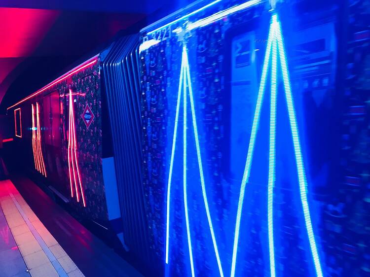 Subirse al Metro con Papá Noel y los Reyes Magos