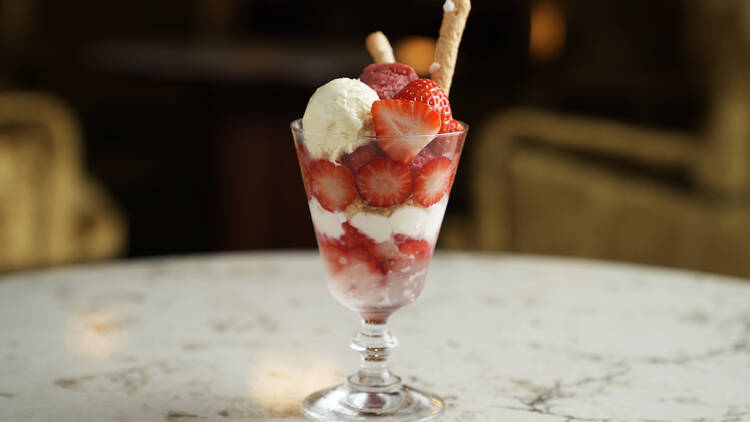 明治安田CAFE 丸の内