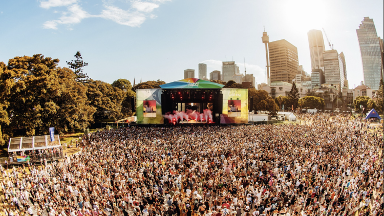 Field Day 2025 People moshing outside