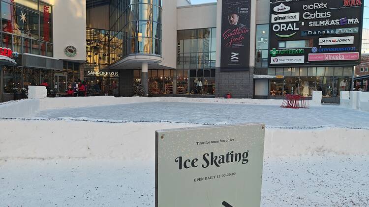 Skate at the Lordi’s Square rink