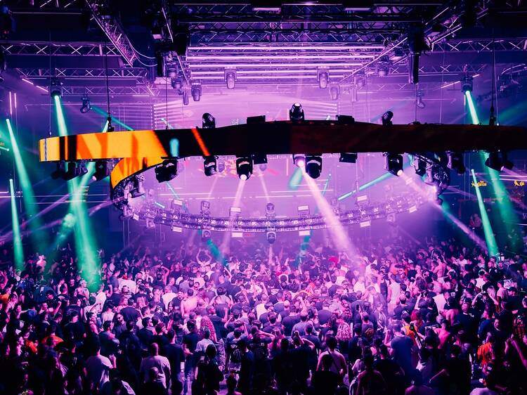 Esta archiconocida discoteca de Madrid, elegida como el mejor club de España: tiene 7 salas para los amantes de la música electrónica