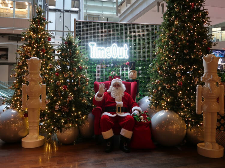 Santa Claus Lands at Time Out Market Montréa