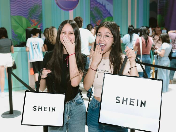 Premios y descuentos especiales en la Pop Up Store de SHEIN