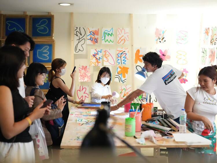 Browse 126 exhibitors from 25 countries without pretending to know about perfect binding Browse 126 exhibitors from 25 countries without pretending to know about perfect binding