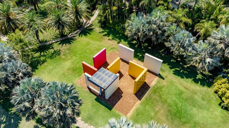 Sleep over in a sculpture park Sleep over in a sculpture park