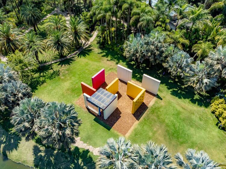 Sleep over in a sculpture park Sleep over in a sculpture park