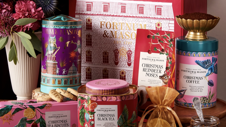 Fortnum and Masonâs Christmas at Piccadilly gift box Fortnum and Masonâs Christmas at Piccadilly gift box