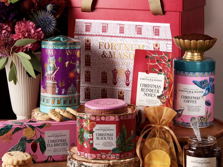 Fortnum and Masonâs Christmas at Piccadilly gift box Fortnum and Masonâs Christmas at Piccadilly gift box