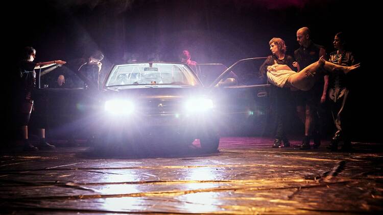 &FEST: The Bride and The Goodnight Cinderella – hurjan kaunis spektaakkeli taiteesta ja hengenvaarasta &FEST: The Bride and The Goodnight Cinderella – hurjan kaunis spektaakkeli taiteesta ja hengenvaarasta