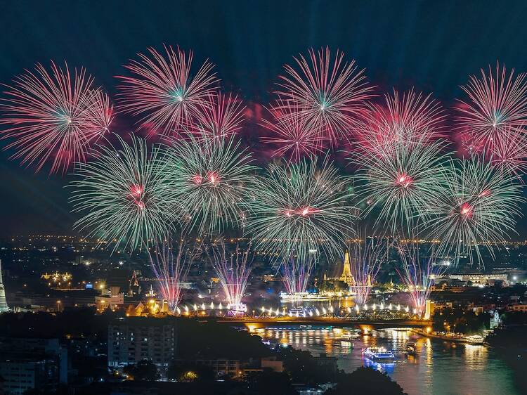 โชว์พลุสุดอลังกลับมาอีกครั้งในงานวิจิตรเจ้าพระยา 2568 ตลอดเดือนธันวาคมนี้