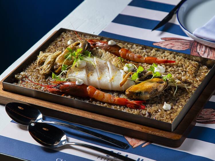 Sea Me em Alvalade: nesta cozinha de “lenha e tacho”, o forno nunca arrefece