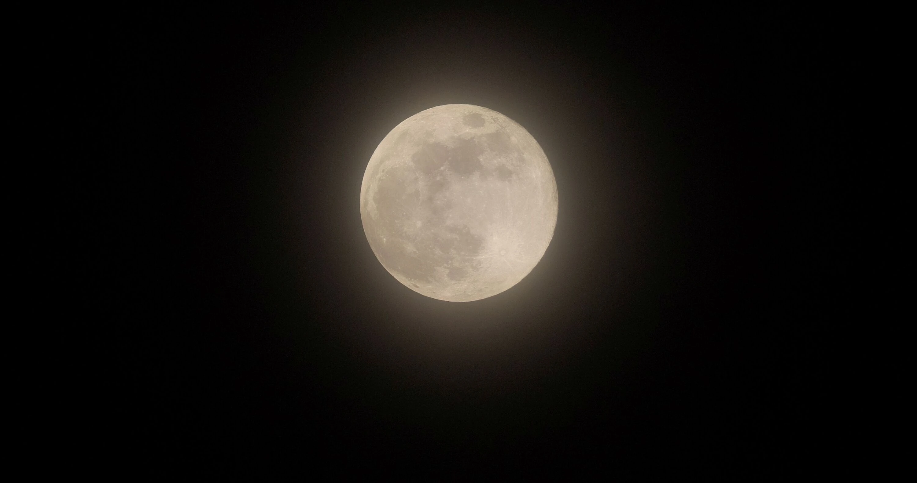 Luna Fr&iacute;a. Shutterstock