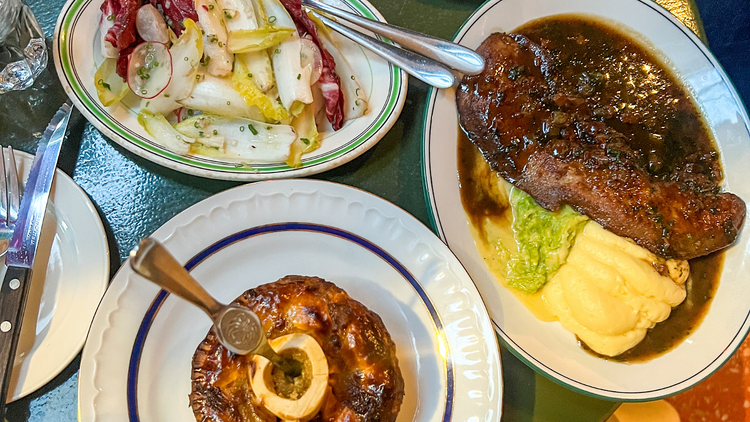 Various dishes at Le Pub.