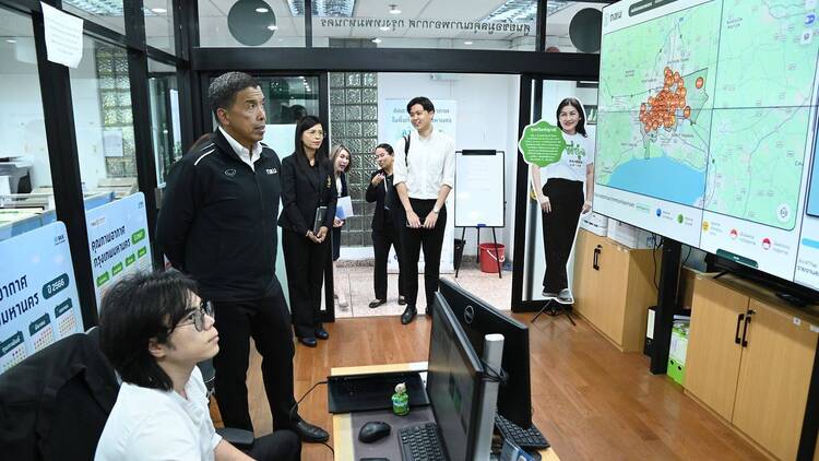 Bangkok under siege from smog as the fightback begins