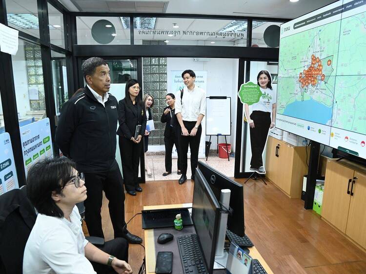 Bangkok under siege from smog as the fightback begins