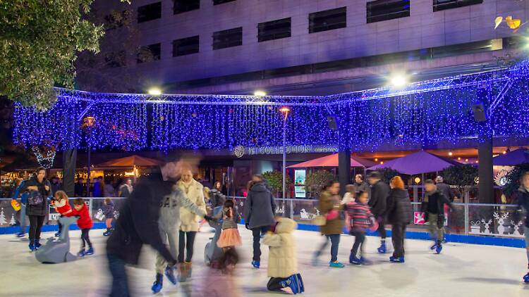  L'Illa Diagonal, nadal, pista de gel