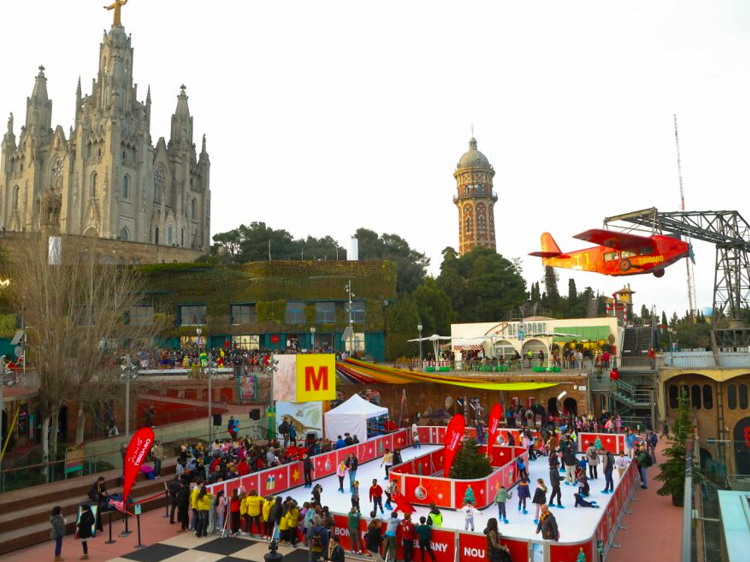 Obre al Tibidabo la pista de patinatge amb la vista més espectacular sobre Barcelona (i només costa 5 euros) Obre al Tibidabo la pista de patinatge amb la vista més espectacular sobre Barcelona (i només costa 5 euros)