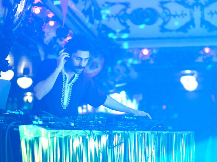 Thursday 11: Vinyl Session by DJ Zonzo