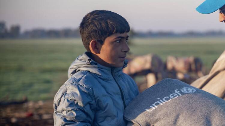 Apoiar crianças em crises humanitárias