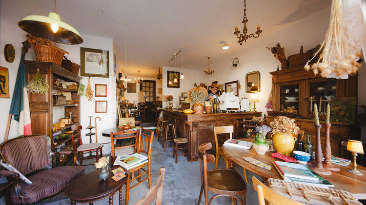 Au Détour café et brocante