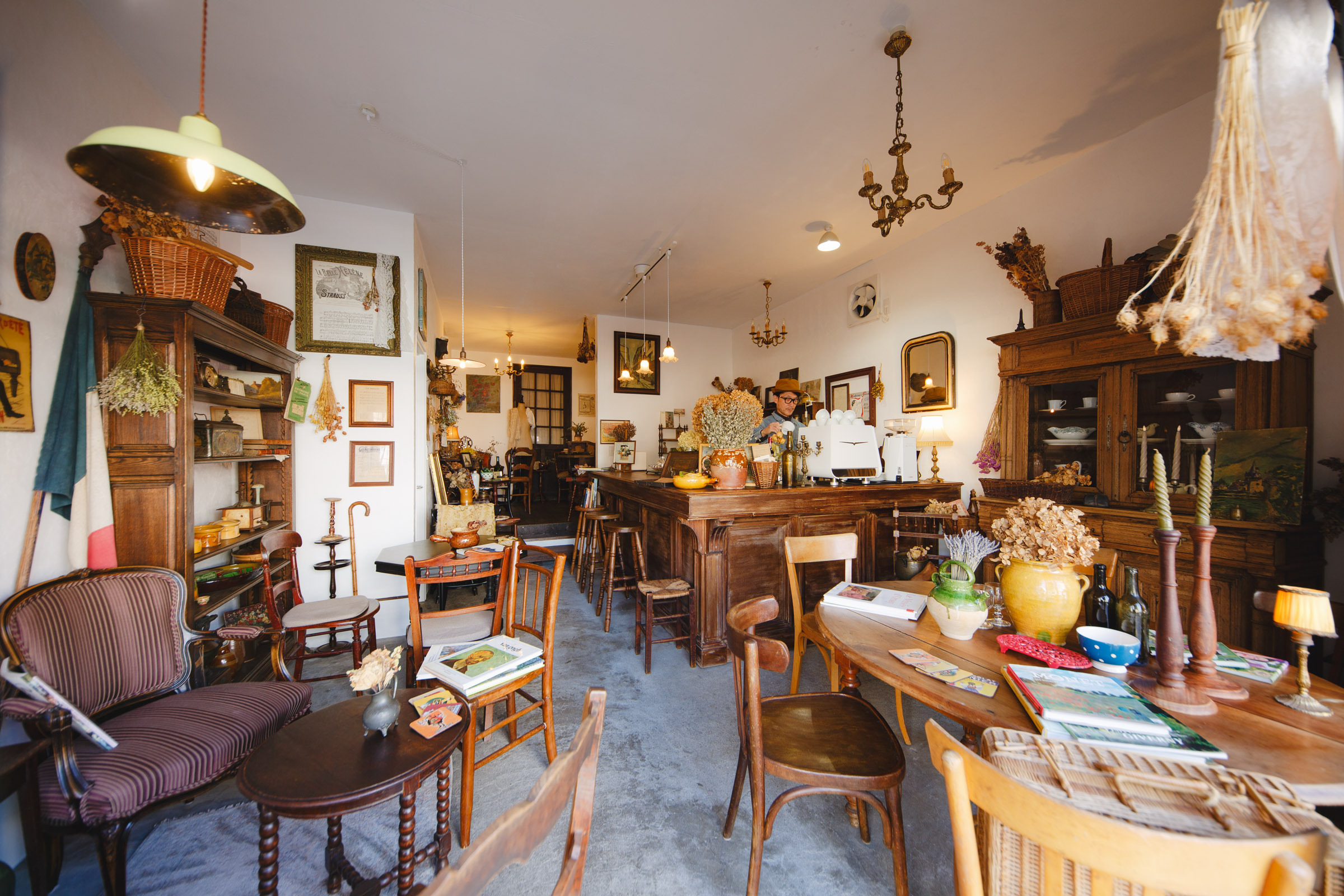 Au Détour café et brocante