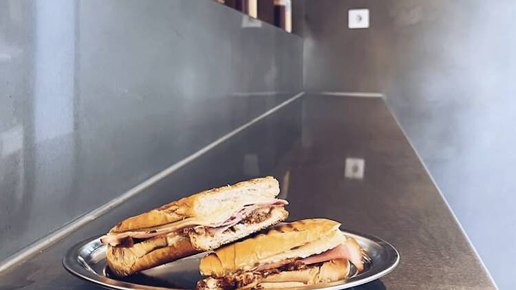 Mani's Sandwich Cubano